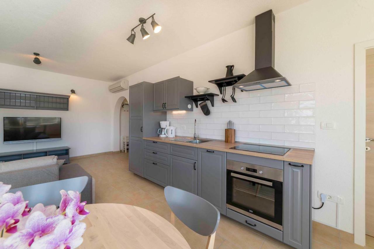 Sunset House Apartment Kampor Exterior photo
